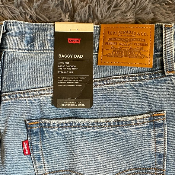 Levi's Baggy Dad Light Blue Jeans - Picture 2 of 5